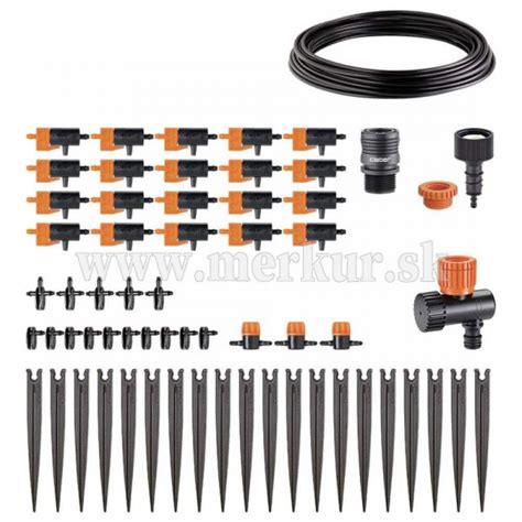 Ukážka systému kvapkovej závlahy v záhone.