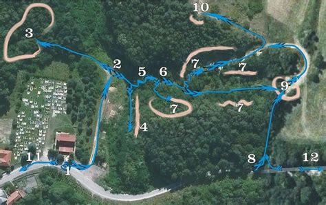 mapa náučného chodníka v Zlatníckej doline s informačnými tabuľami