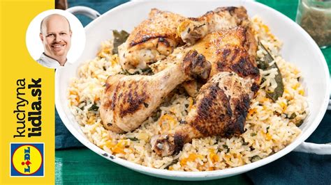 Fotografia taniera s plneným kalerábom a ryžou