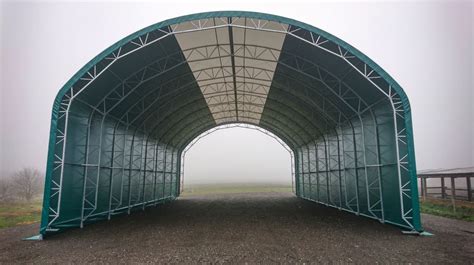 Tematické foto: Plachtová hala v záhrade