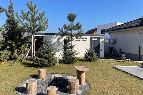 Schéma tímu záhradníkov pri terénnych úpravách a sadení stromov