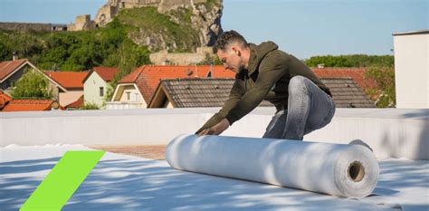 Ilustrácia postupu spájania paliet do obdĺžnika a montáže nopovej fólie na vnútornej strane