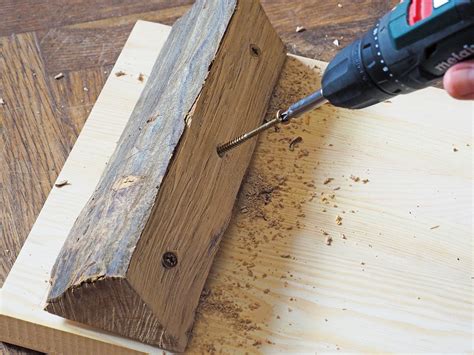 Štruktúra dreveného polienka s naočkovaným podhubím