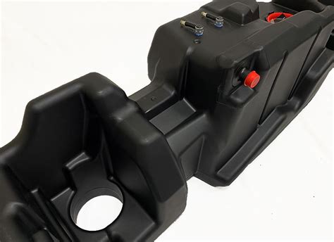 Detailná schéma záhradného domčeka Duramax Titan s vyznačením materiálového zloženia a nosných častí.