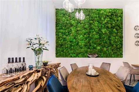 panel zo stabilizovaného machu v interiéri