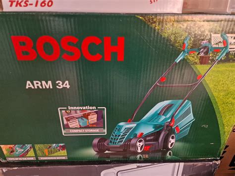 Infografika zobrazujúca rozmery balenia kosačky Bosch ARM 34