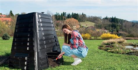 Kompostér plný organickej hmoty