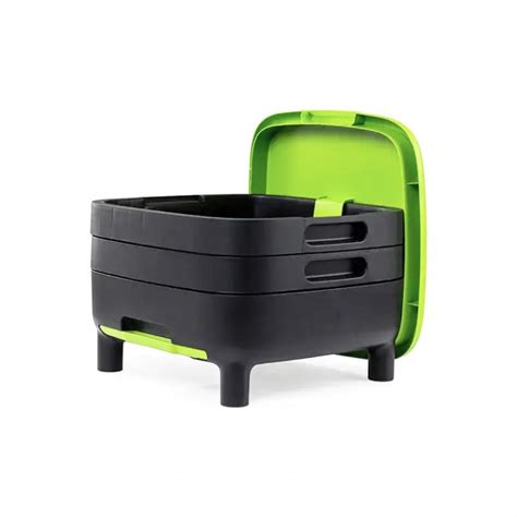 Foto: Vermikompostér s kalifornskými dážďovkami