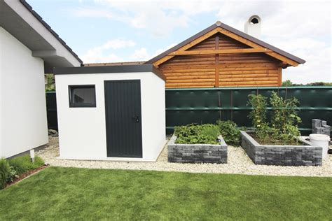 Fotografia moderného záhradného domčeka Java