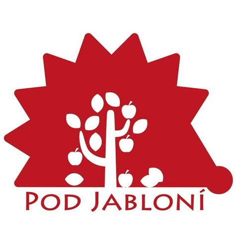 Detailne zobrazené chodbičky pod kôrou jabloní spôsobené podkôrnkym hmyzom