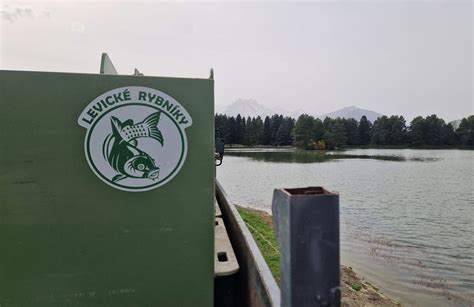 Panoráma Levických rybníkov s vodným vtáctvom