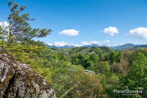 Pohľad z Vyhliadky Skaly na okolitú krajinu