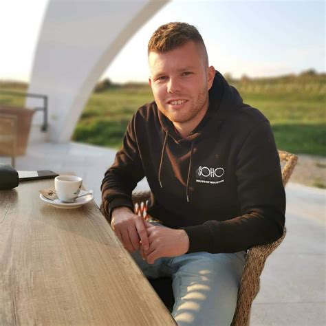 Schéma dynamiky príjmu živín kukuricou počas vegetačného obdobia