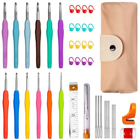 Detail ručného záhradného postrekovača s ergonomickou rukoväťou