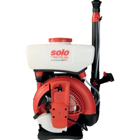 Motorový postrekovač s rozprašovacou tyčou