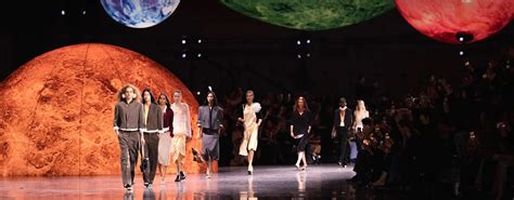 Infografika časového plánu hnojenia: jar (pred kvetom) a skoré leto