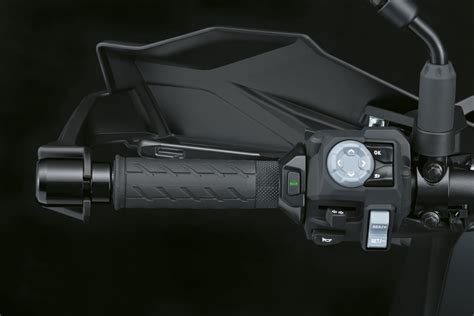 detail ergonomickej rukoväte s ovládacím strmeňom