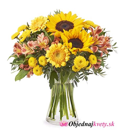 detail zberu žltých kvetov divozelu