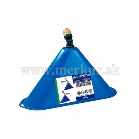 Detail ťahaného postrekovača s rozloženým ramenom