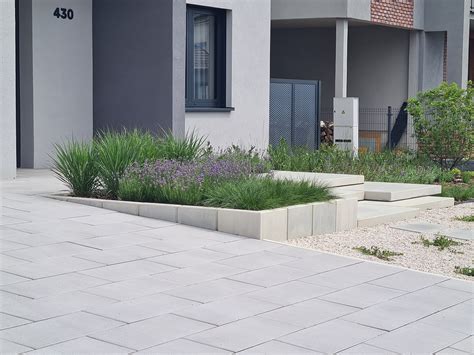 Vizualizácia rôznych typov skleníkov (Lean-to, s betónovými základmi, drevený).