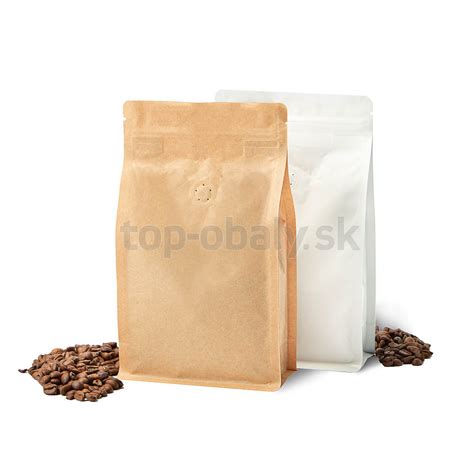 plastové vrecko so substrátom prerastené bielym podhubím