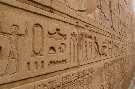 historické vyobrazenia melónov na egyptských hieroglyfoch