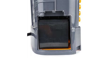 foto: detail batérie a indikátora nabitia Powermat PM-OA-16T