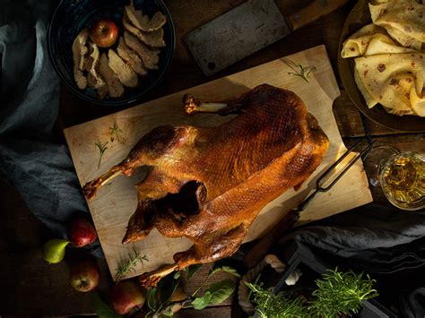 Fotografia: Tradičné husacie hody v Slovenskom Grobe, pečená hus, lokše a kapusta