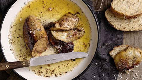 Detailné foto: Husacia pečeň konfitovaná v masti v nádobe