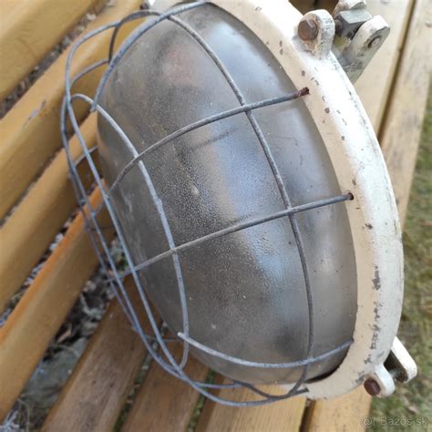 Schéma pohonu kosačky s klinovým remeňom a jeho ochranným krytom