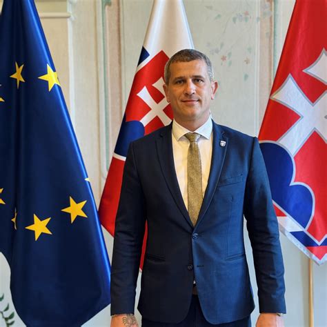 Schéma pestovania topoľovky: od výsevu v prvom roku po kvitnutie v druhom roku