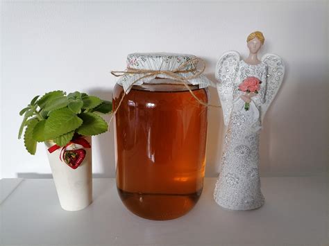 Schéma zloženia hnojiva Kristalon: Dusík, fosfor, draslík, horčík a chelatované mikroprvky (železo, mangán, meď, zinok, bór, molybdén).