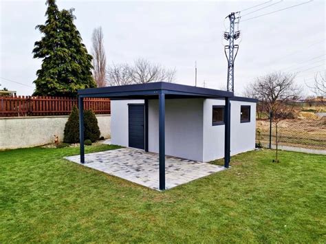 Ilustrácia rôznych typov základov pre záhradný domček (štrkové lôžko, dlaždice, betónová doska, zemné skrutky)