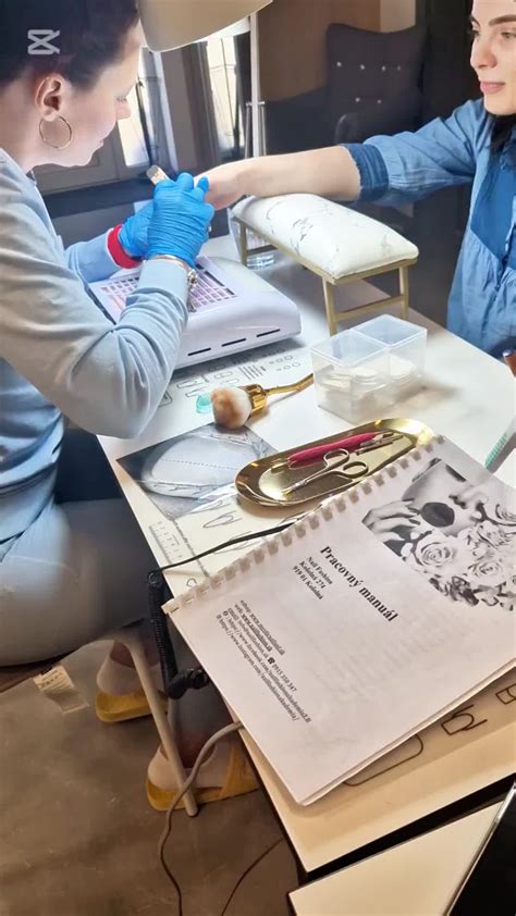 ilustrácia použitia šablóny pri strihaní krušpánu do gule