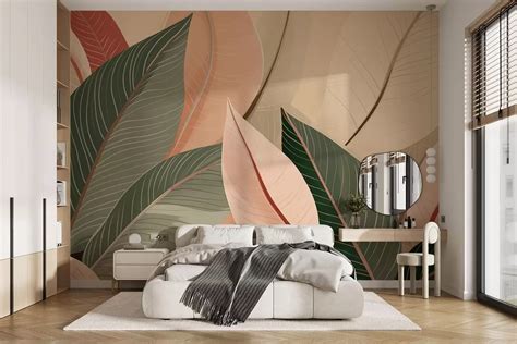 Detailný záber na listy malinovníka v prírode v období kvitnutia