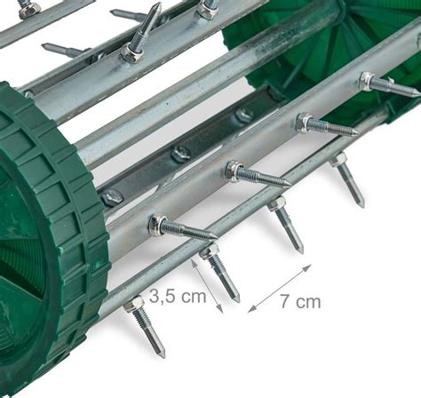 Schéma rozdelenia záhradnej techniky: stroje na údržbu trávnika, lesná technika, ručné náradie a závlahové systémy