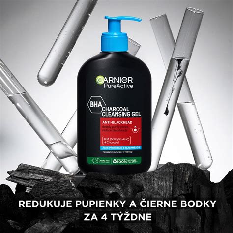 ilustračné foto: odrezky v pohári s vodou a aktívnym uhlím