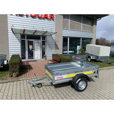 Produktové foto: Prívesný vozík PVT-400 pripojený k malotraktoru