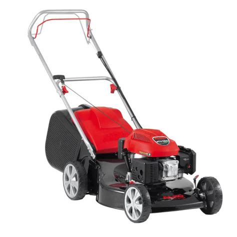 Tematické foto kosačky AL-KO v akcii