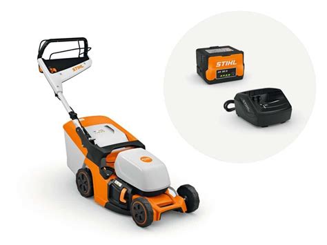 Tematická fotografia rôznych modelov benzínových kosačiek Stihl