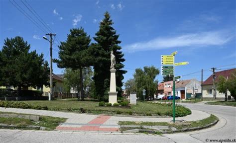 Fotografia zrekonštruovanej cesty v obci Zeleneč