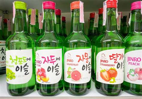 Fľaše kórejského soju a piva