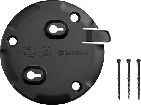 Schéma výsadby ovocného stromčeka s vyznačeným miestom štepenia nad zemou