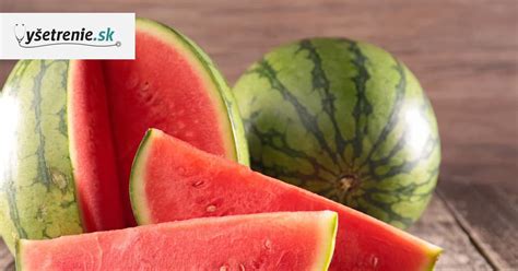 Ilustrácia zrelého vodového melóna na poli