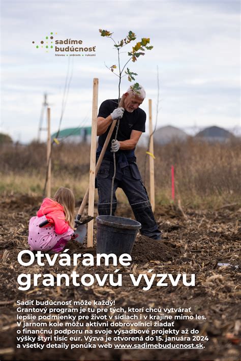 ilustračné foto dobrovoľníkov Pure Slovakia sadacich stromy