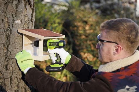 Tematické foto: Rôzne produkty Fieldmann v záhrade