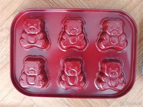 Ilustračná fotografia moriaka pripraveného na pečenie