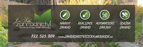 Záhradník strihajúci budleju na jar