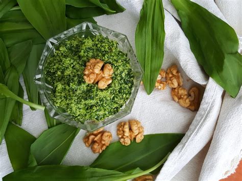 Balenie hlbokozmrazeného nakrájaného medvedieho cesnaku