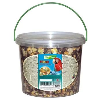 Nádoba s klíčiacou mungo fazuľou a hotovými klíčkami